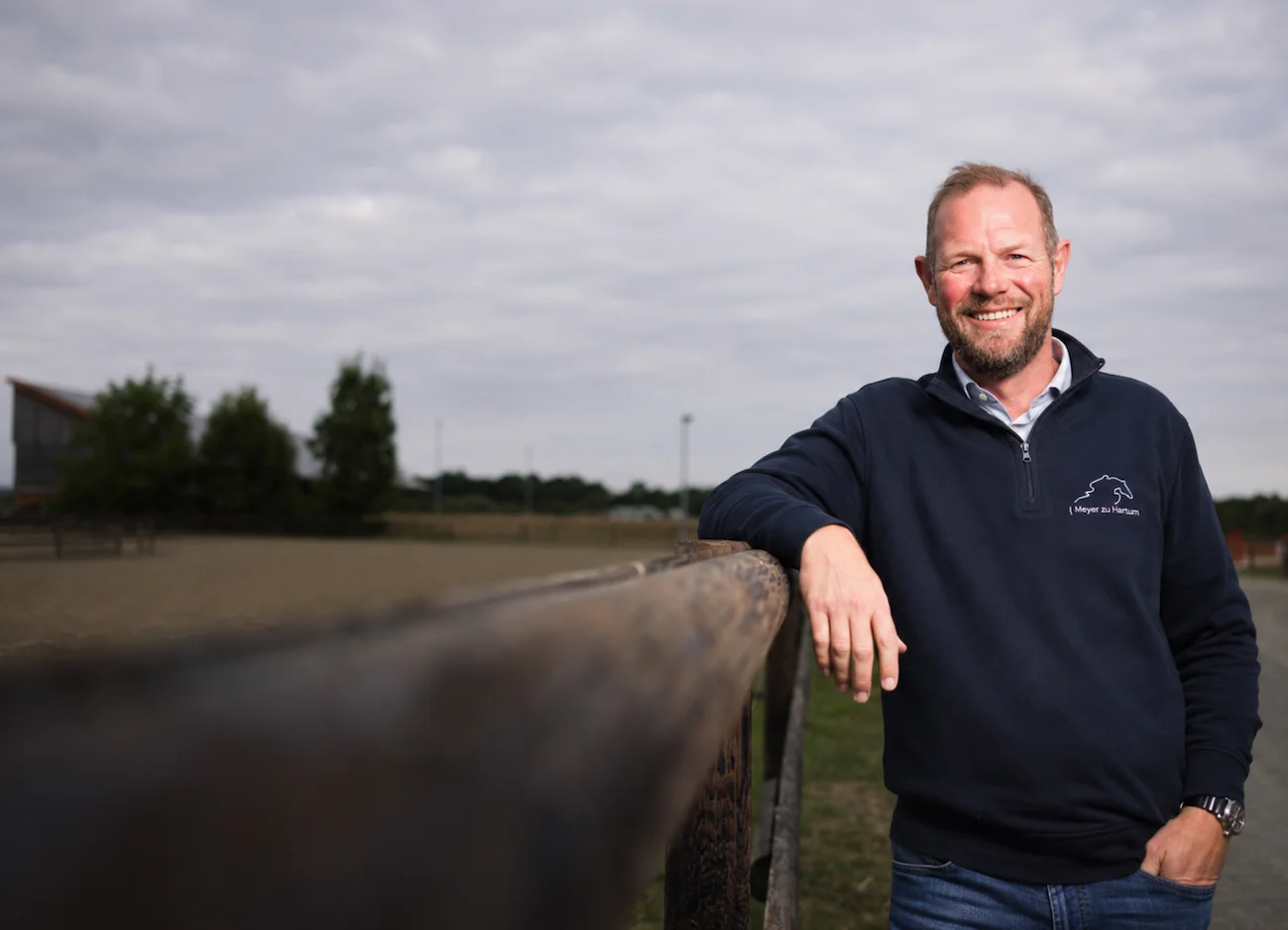 Christoph Meyer zu Hartum auf dem Hof